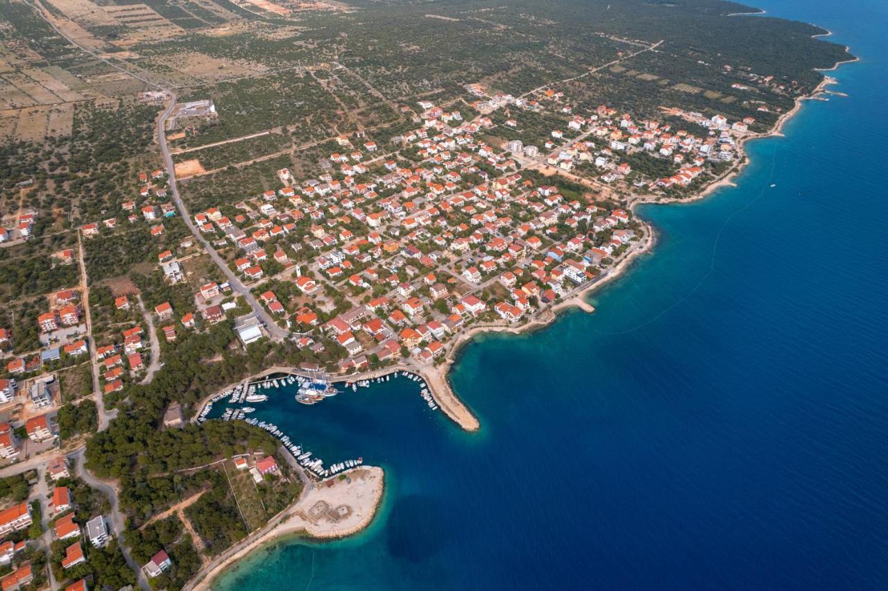 Apartments With A Parking Space Mandre, Pag - 6405 Kolan Εξωτερικό φωτογραφία