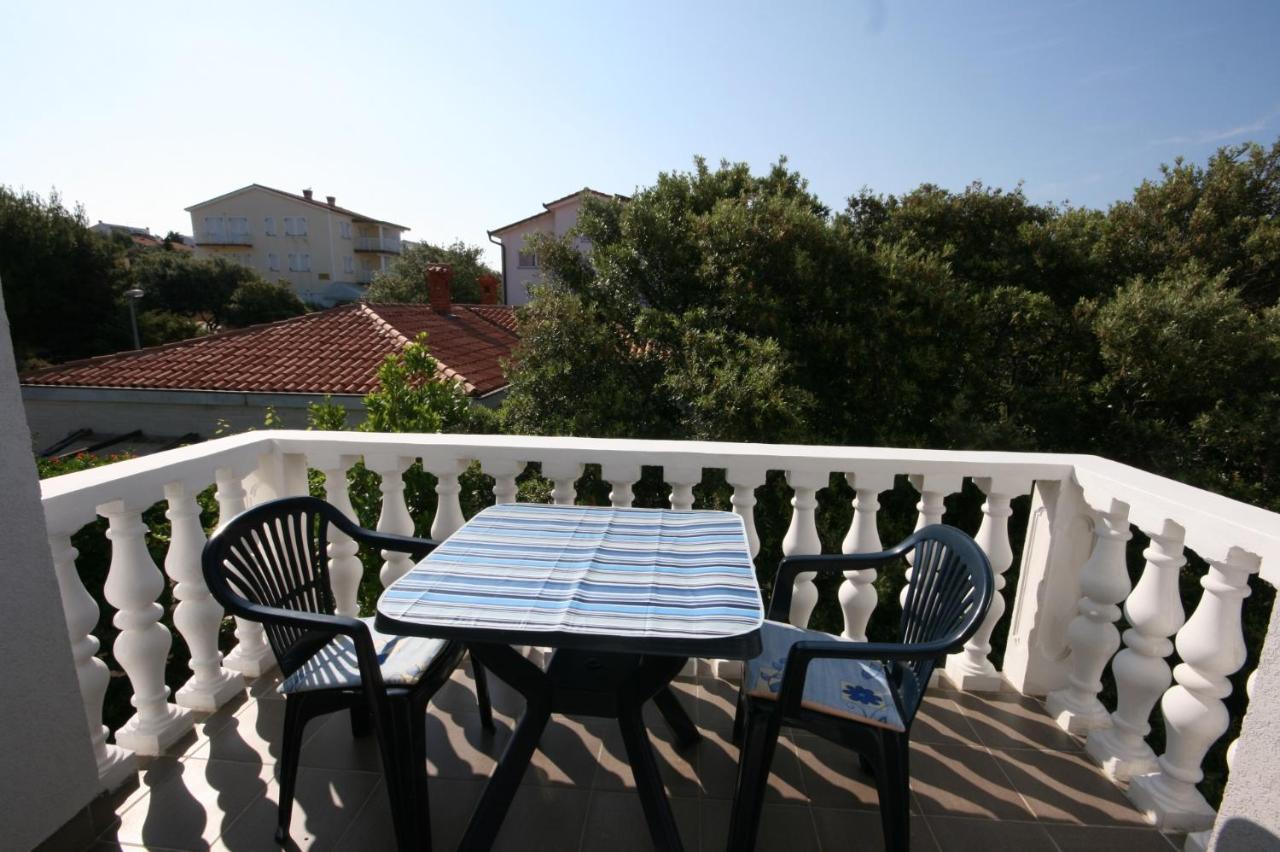 Apartments With A Parking Space Mandre, Pag - 6405 Kolan Εξωτερικό φωτογραφία