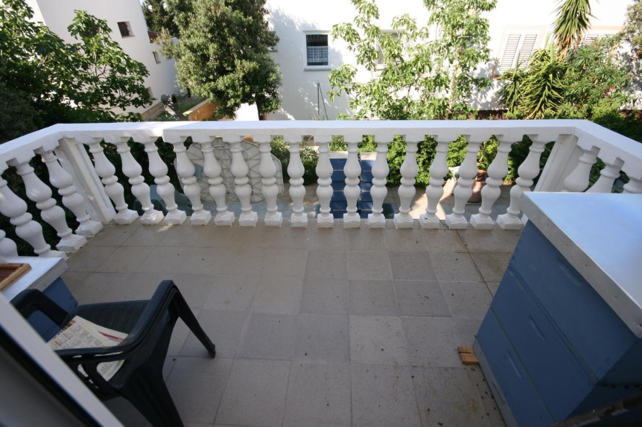 Apartments With A Parking Space Mandre, Pag - 6405 Kolan Εξωτερικό φωτογραφία