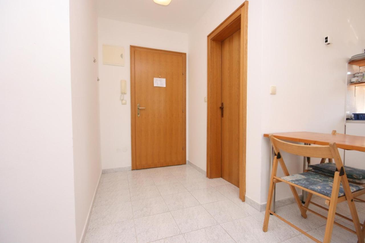 Apartments With A Parking Space Mandre, Pag - 6405 Kolan Εξωτερικό φωτογραφία