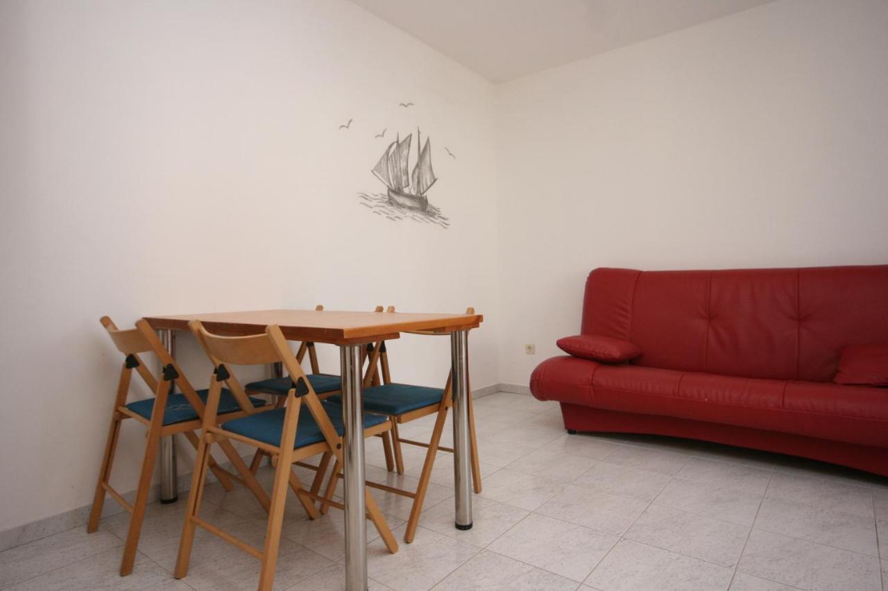 Apartments With A Parking Space Mandre, Pag - 6405 Kolan Εξωτερικό φωτογραφία