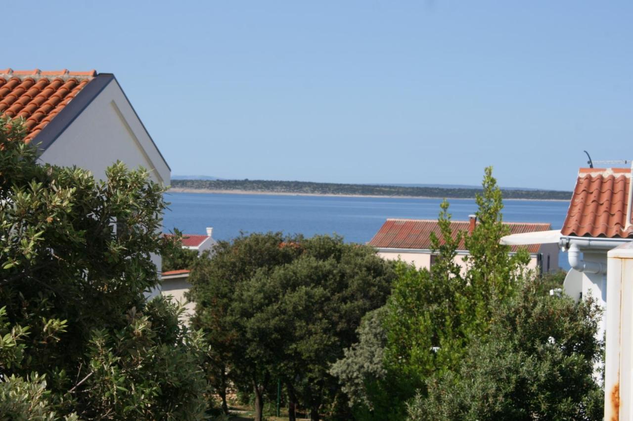 Apartments With A Parking Space Mandre, Pag - 6405 Kolan Εξωτερικό φωτογραφία