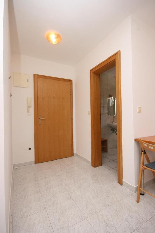 Apartments With A Parking Space Mandre, Pag - 6405 Kolan Εξωτερικό φωτογραφία