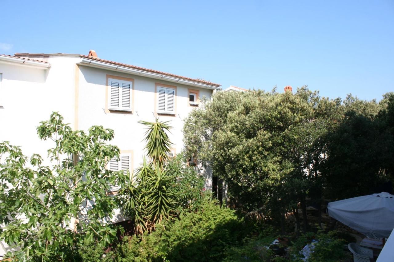 Apartments With A Parking Space Mandre, Pag - 6405 Kolan Εξωτερικό φωτογραφία
